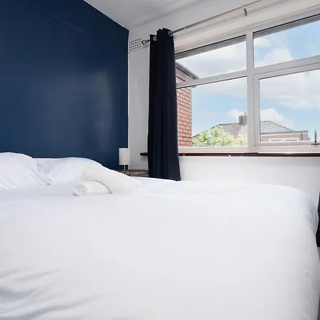 Comfy 3Br Home - Pool Table - Games - Sleeps 8 Manchester Buitenkant foto