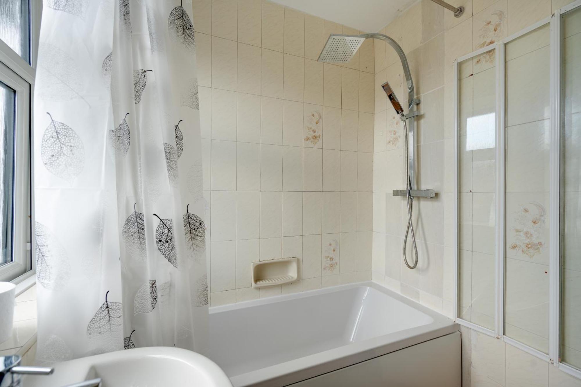 Comfy 3br - Pool Table - Games - Sleeps 8 Vakantiehuis *